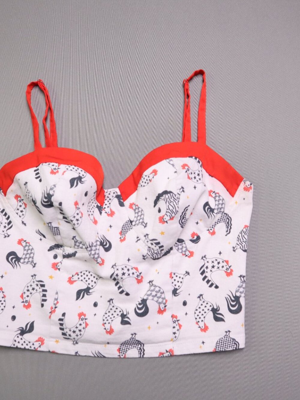 Unique Vintage Womens S White Chicken Rooster Print Bustier Crop Top Retro Pinup
